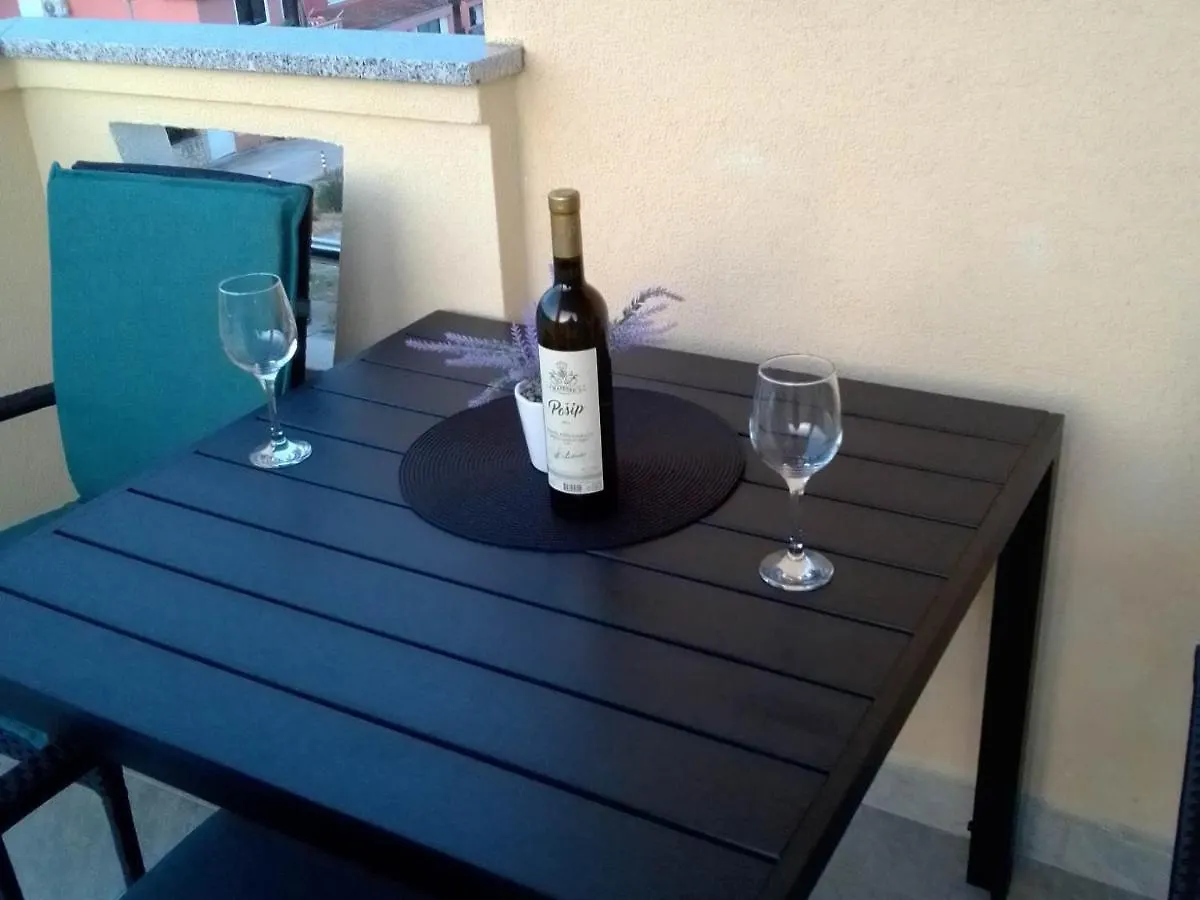 Frka-Petesic Apartment Sali Croatia